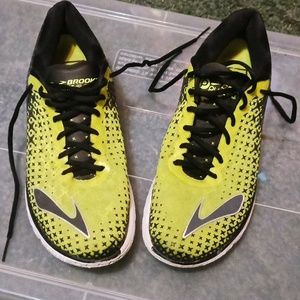 great pair of brooks running shoes